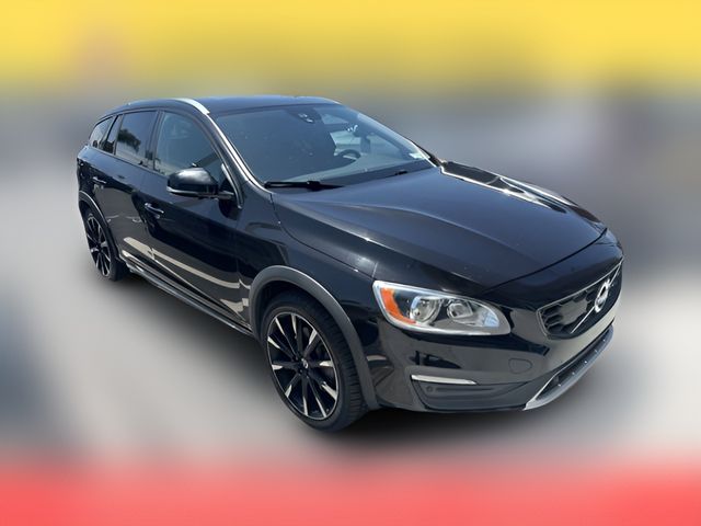 2017 Volvo V60 Cross Country Base