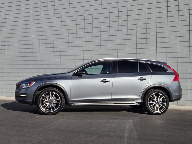 2017 Volvo V60 Cross Country Base