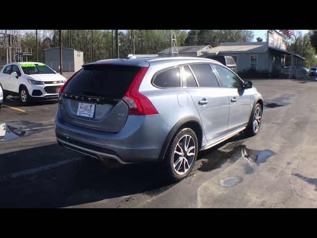 2017 Volvo V60 Cross Country Base