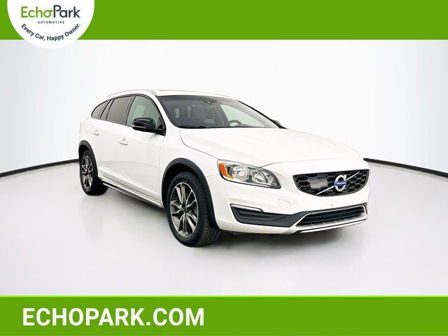 2017 Volvo V60 Cross Country Base