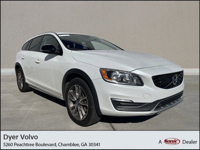 2017 Volvo V60 Cross Country Base