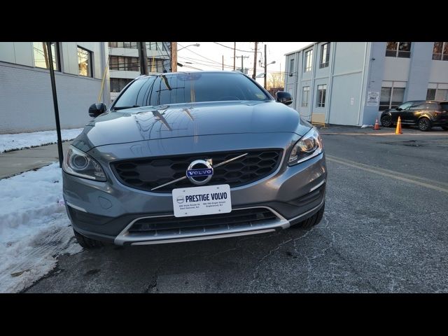 2017 Volvo V60 Cross Country Platinum