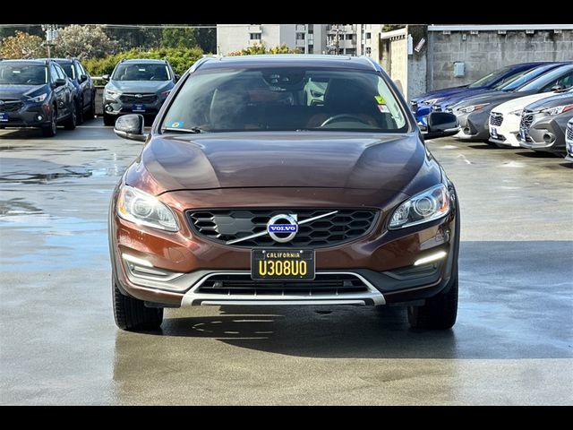 2017 Volvo V60 Cross Country Platinum