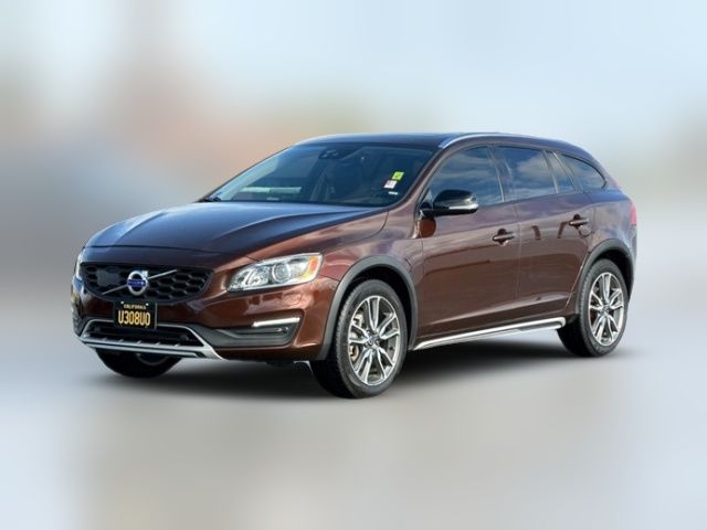 2017 Volvo V60 Cross Country Platinum