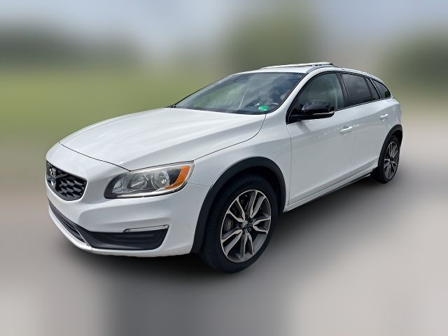 2017 Volvo V60 Cross Country Base