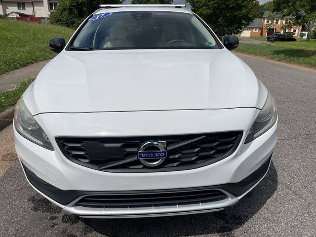 2017 Volvo V60 Cross Country Base