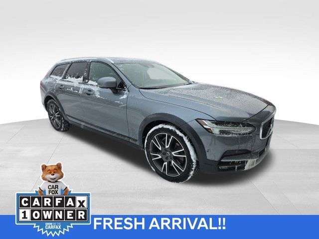 2017 Volvo V90 Cross Country Base