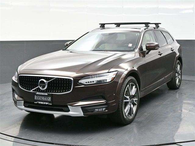 2017 Volvo V90 Cross Country Base