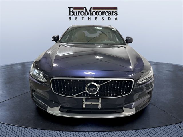 2017 Volvo V90 Cross Country Base