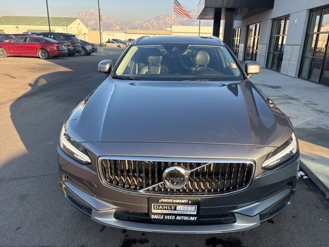 2017 Volvo V90 Cross Country Base