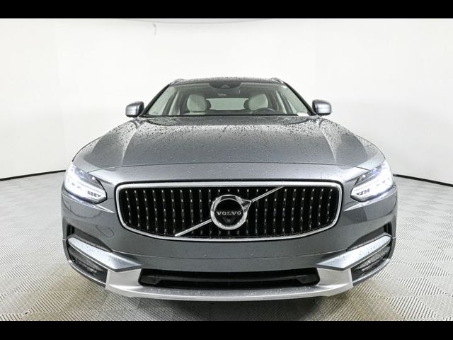 2017 Volvo V90 Cross Country Base