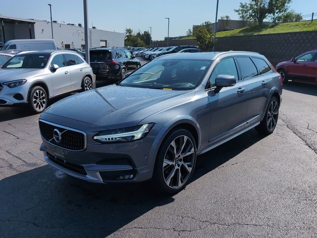 2017 Volvo V90 Cross Country Base