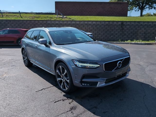 2017 Volvo V90 Cross Country Base