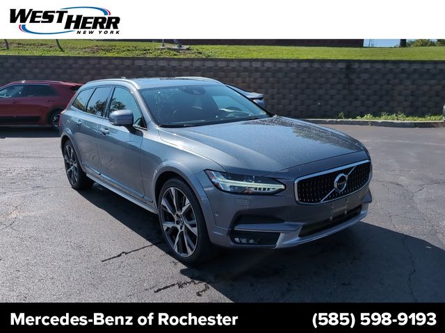 2017 Volvo V90 Cross Country Base