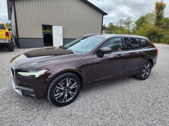 2017 Volvo V90 Cross Country Base