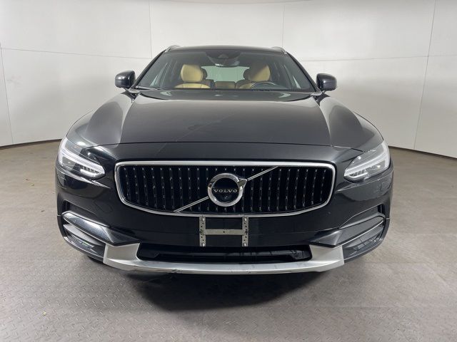 2017 Volvo V90 Cross Country Base