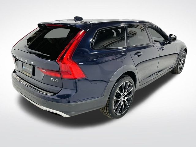 2017 Volvo V90 Cross Country Base