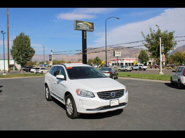 2017 Volvo XC60 Base