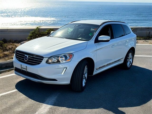 2017 Volvo XC60 Base