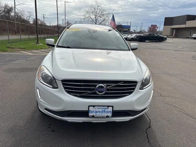 2017 Volvo XC60 Base