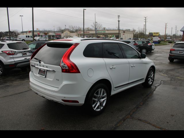 2017 Volvo XC60 Base