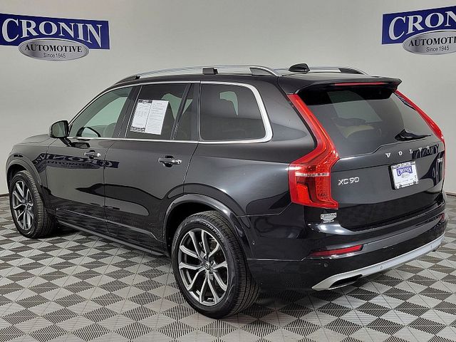 2017 Volvo XC90 Momentum