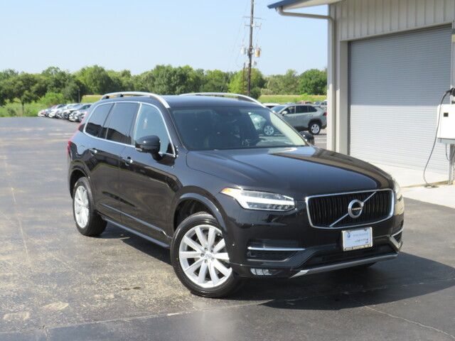 2017 Volvo XC90 Momentum