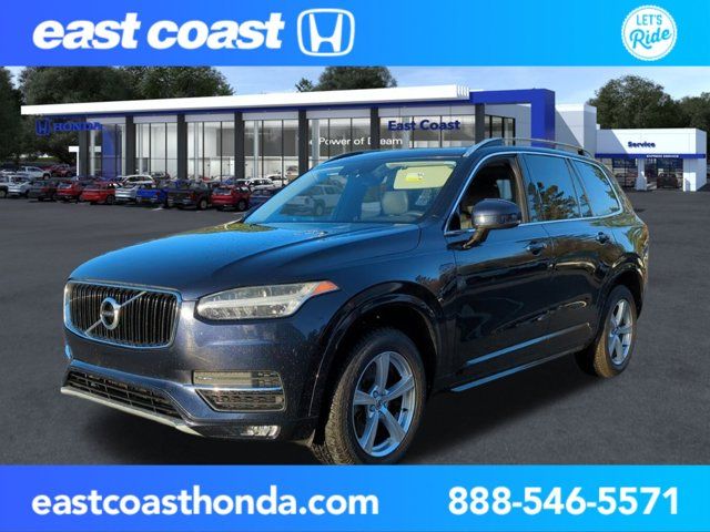 2017 Volvo XC90 Momentum