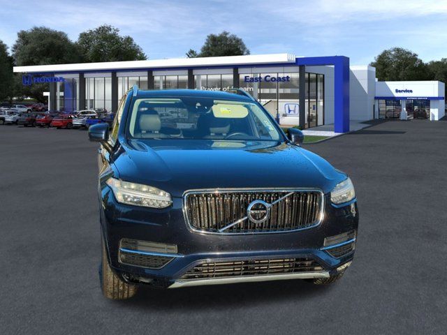 2017 Volvo XC90 Momentum