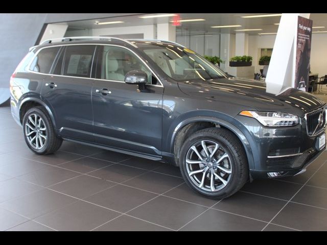 2017 Volvo XC90 Momentum