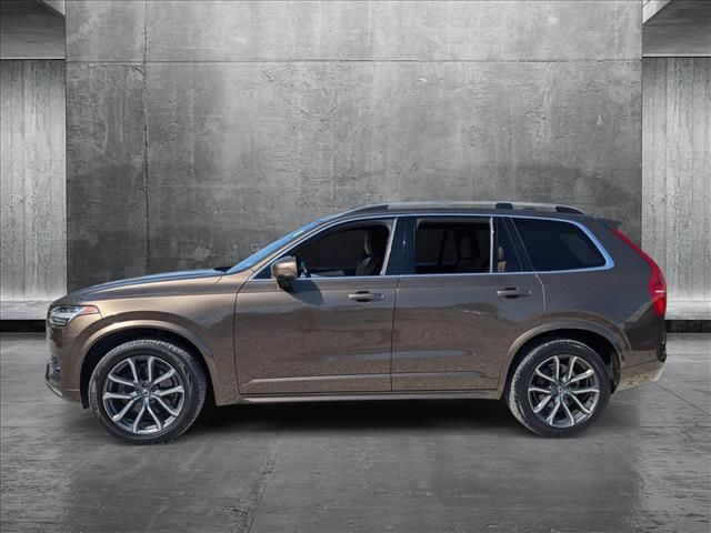 2017 Volvo XC90 Momentum