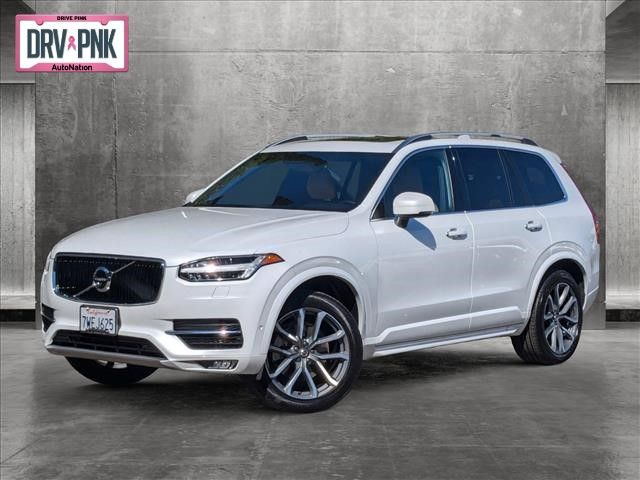 2017 Volvo XC90 Momentum