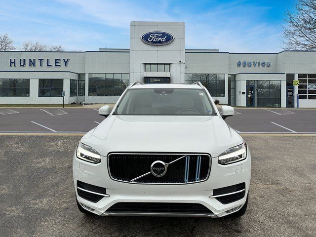 2017 Volvo XC90 Momentum