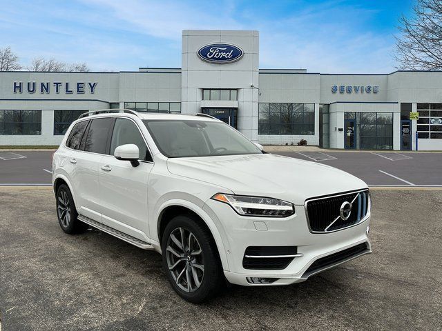 2017 Volvo XC90 Momentum