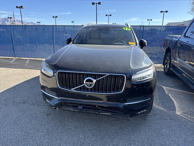 2017 Volvo XC90 Momentum