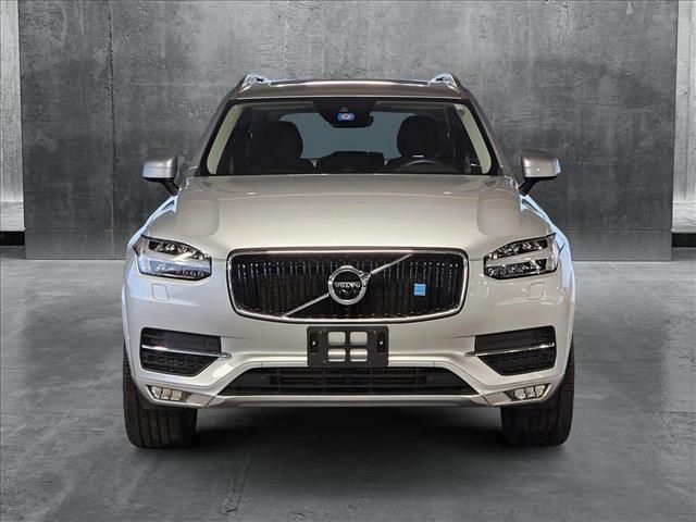 2017 Volvo XC90 Momentum