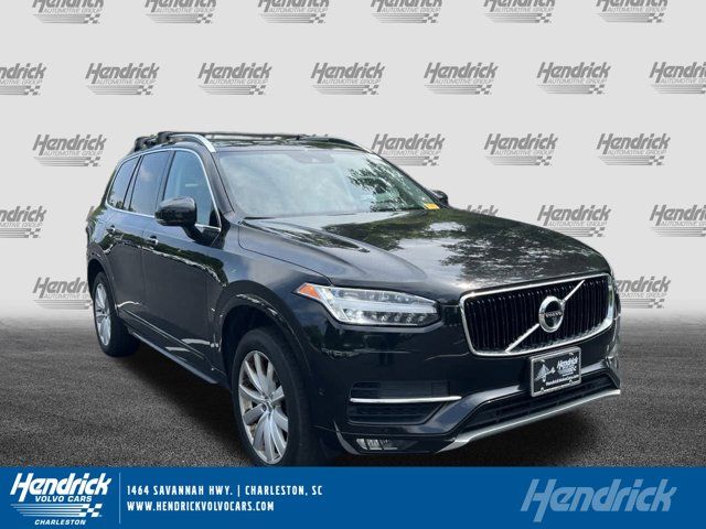 2017 Volvo XC90 Momentum