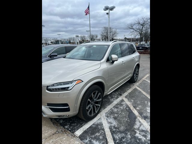 2017 Volvo XC90 Momentum