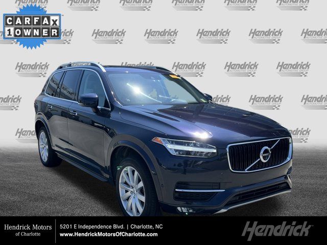 2017 Volvo XC90 Momentum