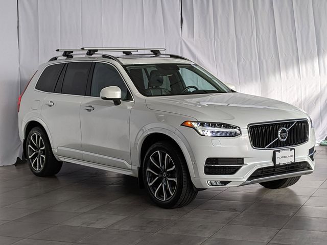 2017 Volvo XC90 Momentum