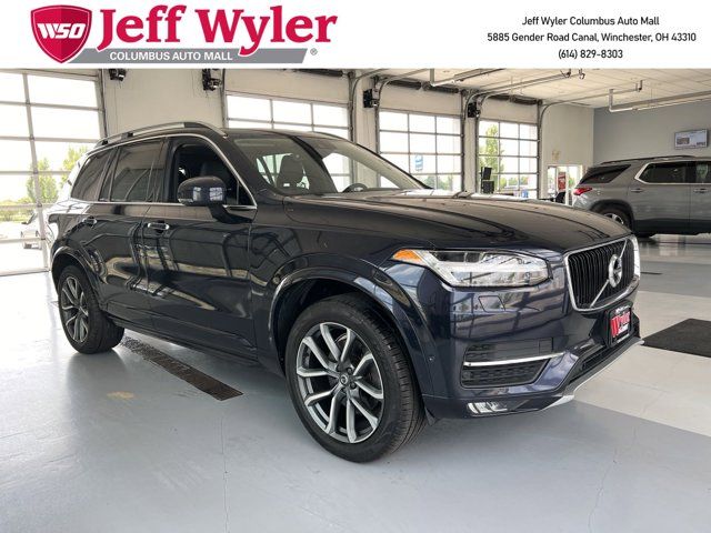 2017 Volvo XC90 Momentum