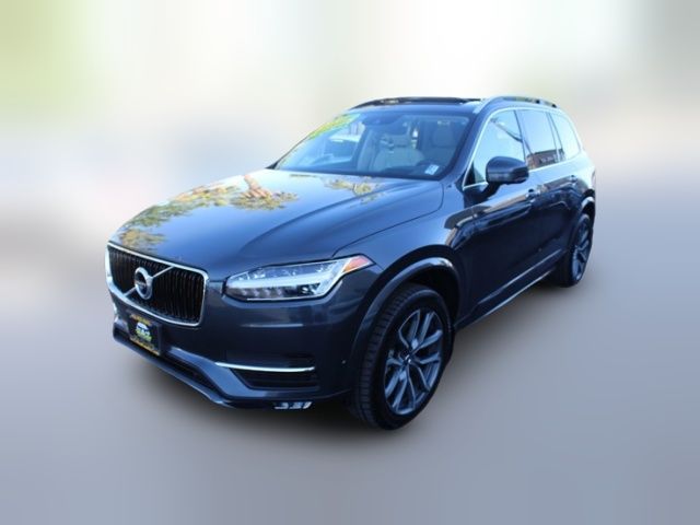 2017 Volvo XC90 Momentum