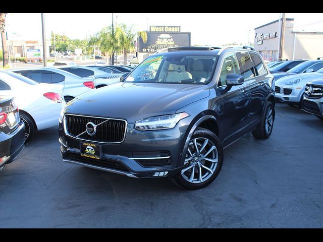 2017 Volvo XC90 Momentum