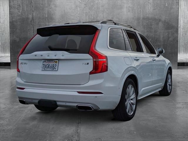 2017 Volvo XC90 Momentum