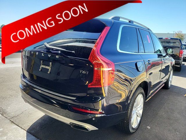 2017 Volvo XC90 Momentum