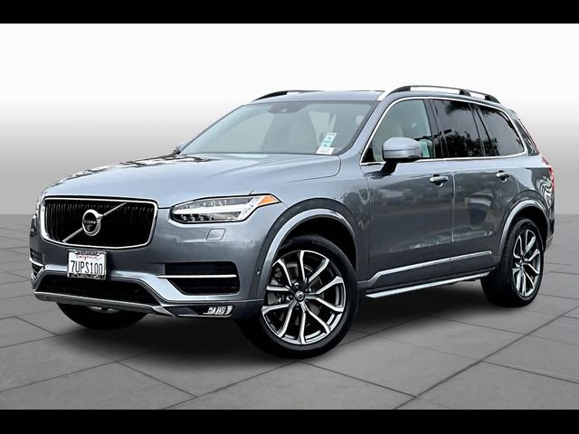 2017 Volvo XC90 Momentum