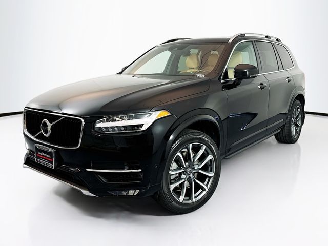 2017 Volvo XC90 Momentum