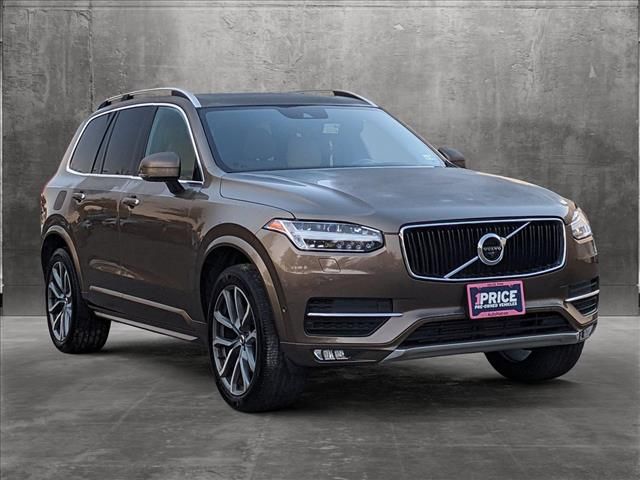 2017 Volvo XC90 Momentum