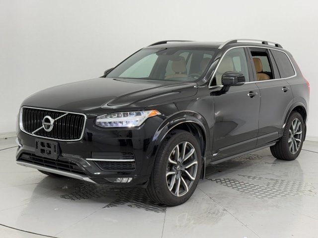 2017 Volvo XC90 Momentum