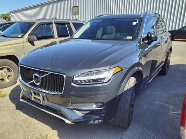 2017 Volvo XC90 Momentum